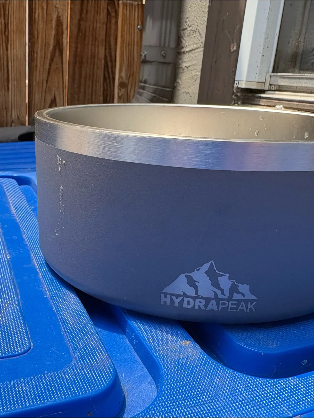 HydraPeak Gray Stainless Steel Insulated Dog Bowl 8 cup/64 oz